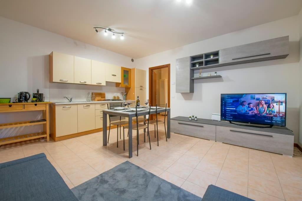 Verona - Fierhaus - Garage & Wifi المظهر الخارجي الصورة