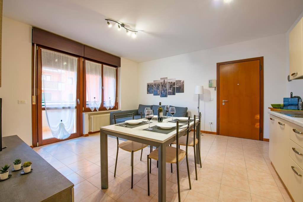 Verona - Fierhaus - Garage & Wifi المظهر الخارجي الصورة
