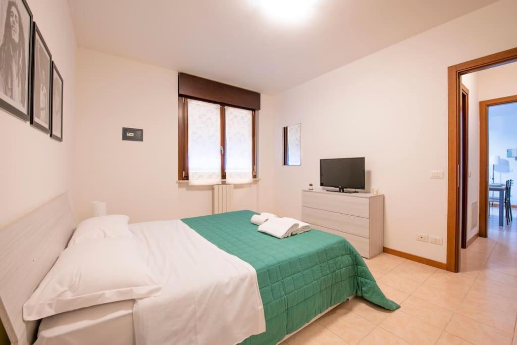 Verona - Fierhaus - Garage & Wifi المظهر الخارجي الصورة